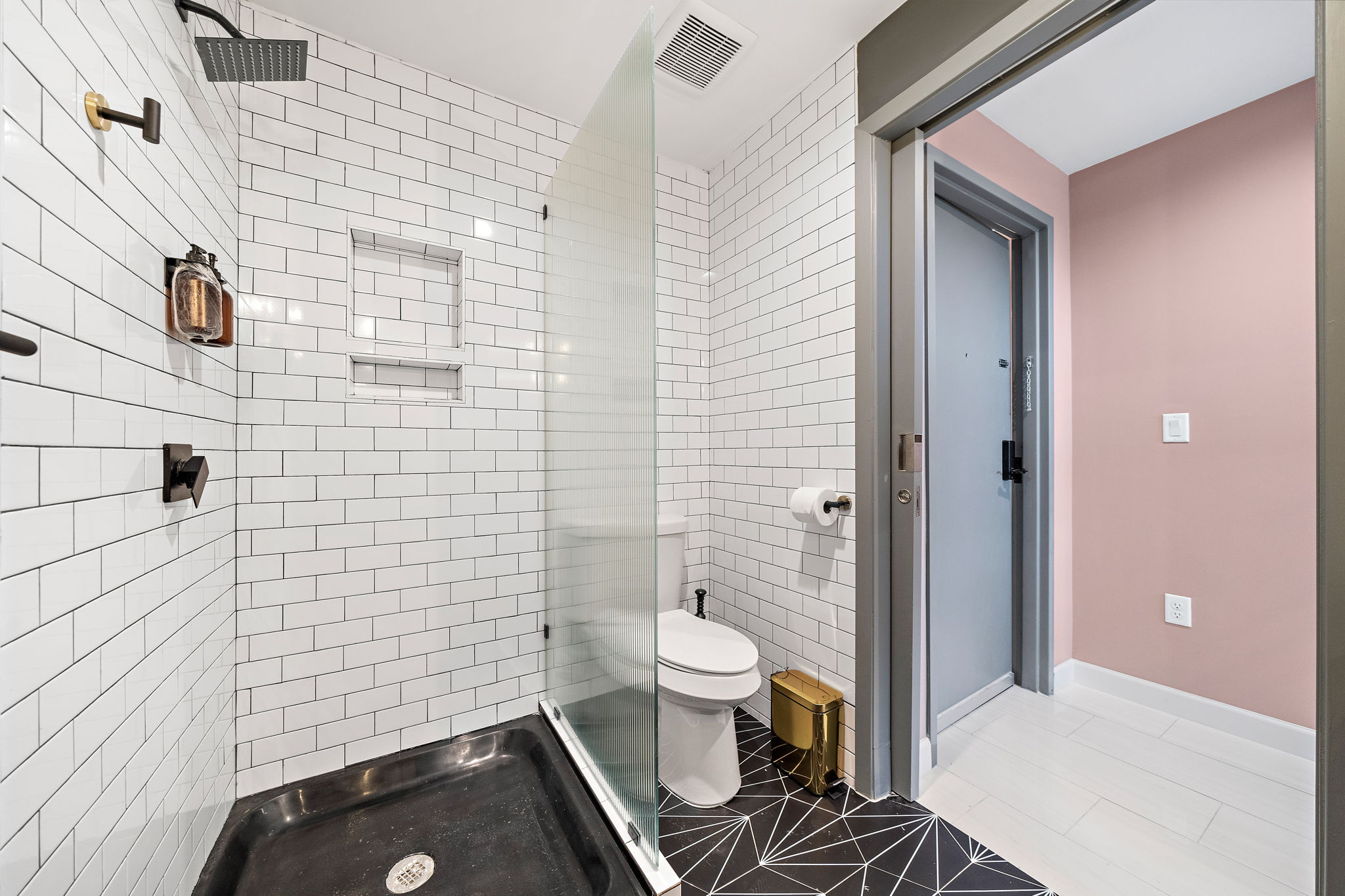 24-web-or-mls-Strata Visuals - 520 Sampson-24 (1) (1)